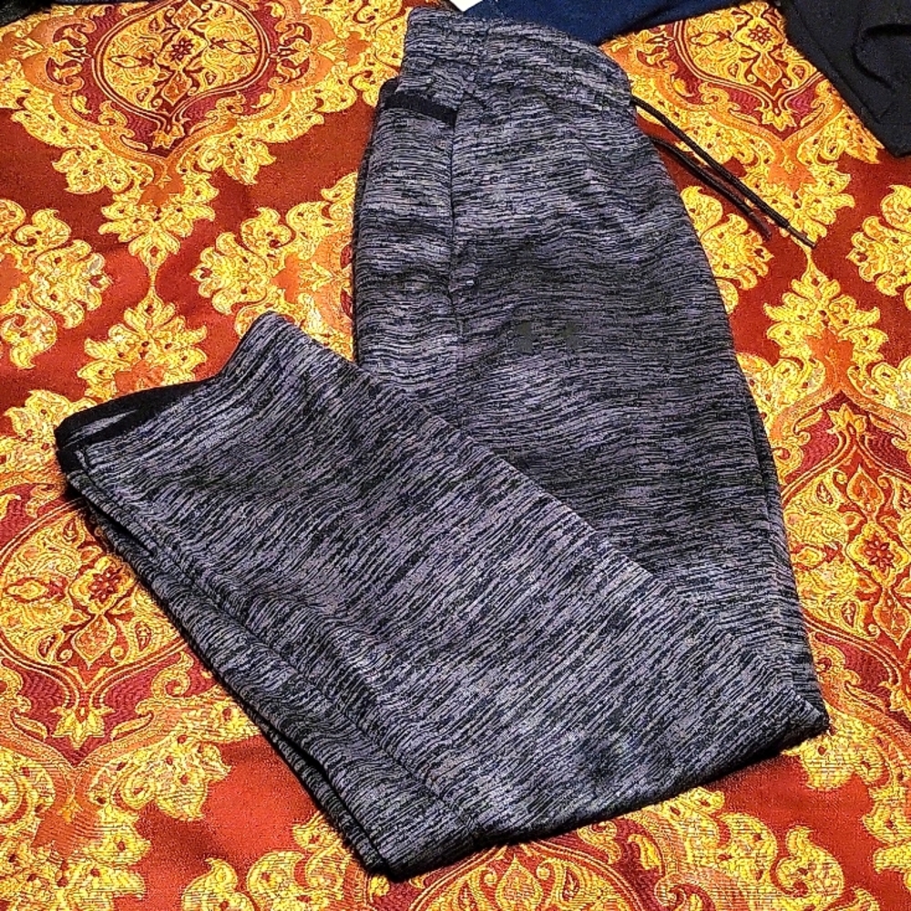 UNDER ARMOUR BOYS SWEATPANTS